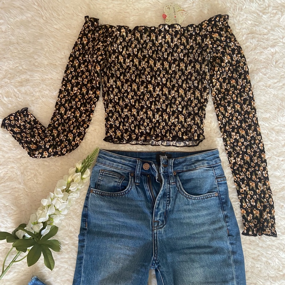 Long Sleeve Stretch Floral Off-Shoulder Top